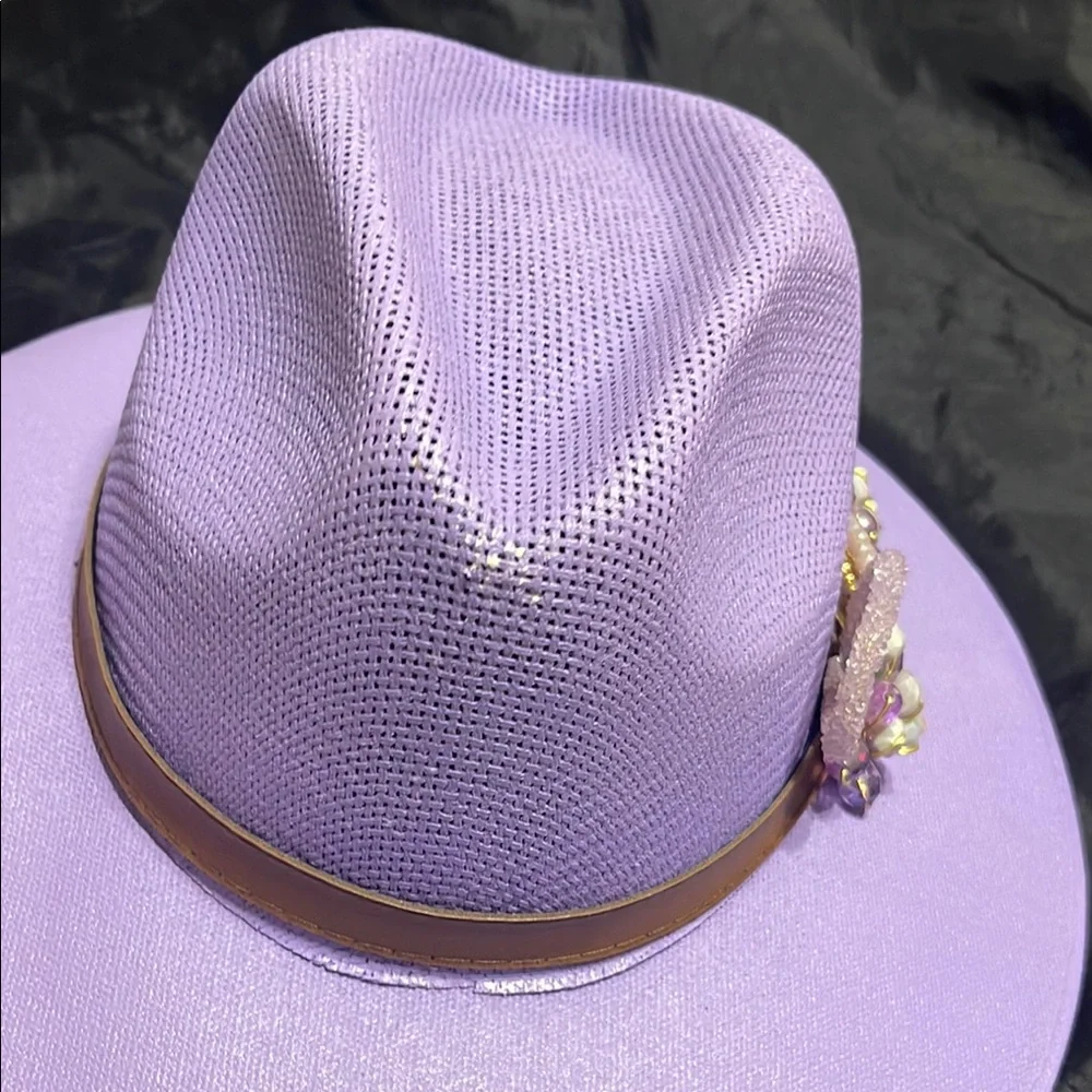 Lavender Yute Fedora with Beaded Accent - Picture 4 of 5